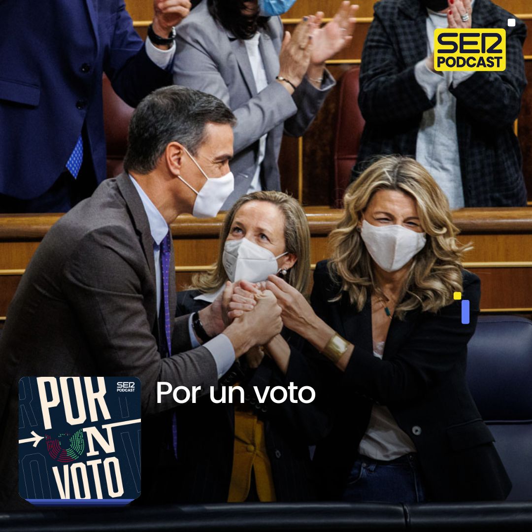 La_SER's tweet photo. 🔴🎙️ 'Por un voto' es la historia de cómo un diputado del PP consiguió que saliera adelante la reforma laboral del Gobierno

Es la historia de Alberto Casero, que cuenta también el desgaste emocional que sufrió a raíz del error

📲 Ya disponible: https://t.co/SzehBCBs75 https://t.co/hiQ0yQxL8H