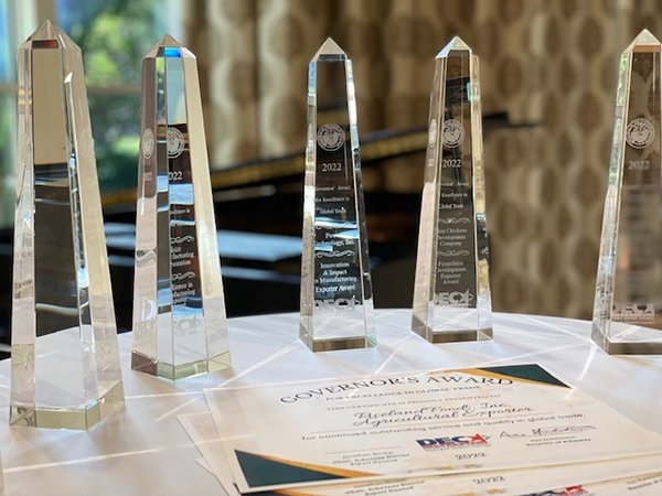 Wanted: Outstanding #Arkansas #exporters and #exportservice providers, to apply for the Governor's Award for Excellence in Global Trade! Got questions? Register for our informational meeting on July 6 and get the scoop from Max Avery. conta.cc/3NTLmtc