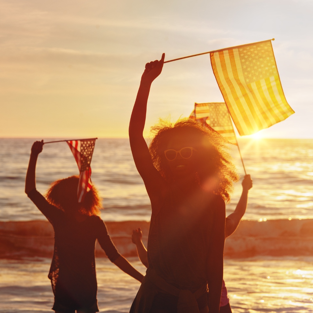 As we gear up for 4th of July picnics, please remember that the best way to protect yourself from ticks is to spray yourself, NOT your lawn. Insecticides harm both ticks and pollinators. Opt for personal insect repellents to keep ticks at bay. #Ticks #4thOfJuly 📸: lisegagne