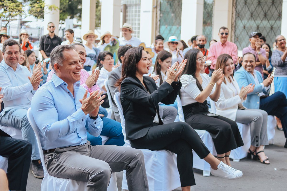 PrefGuayas's tweet image. Saludamos a Guayaquil en sus fiestas julianas y en sus 488 de fundación. ✨

✅ Nos acompañan nuestra prefecta @marcelaguinaga , nuestro viceprefecto @CarlosGSerranoB y la vicealcaldesa de Guayaquil @BlancaLopezC_  🤩👏