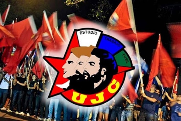 AylinAlvarezG's tweet photo. Ha comenzado julio y con este mes una nueva etapa del #12CongresoUJC. La cita ahora es en las zonas de trabajo de la organización. Buscamos reunir en ese espacio a todos los jóvenes, militantes o no, para resumir el proceso de fortalecimiento y realizar varias actividades. #Cuba https://t.co/W2MBS1Wjdz