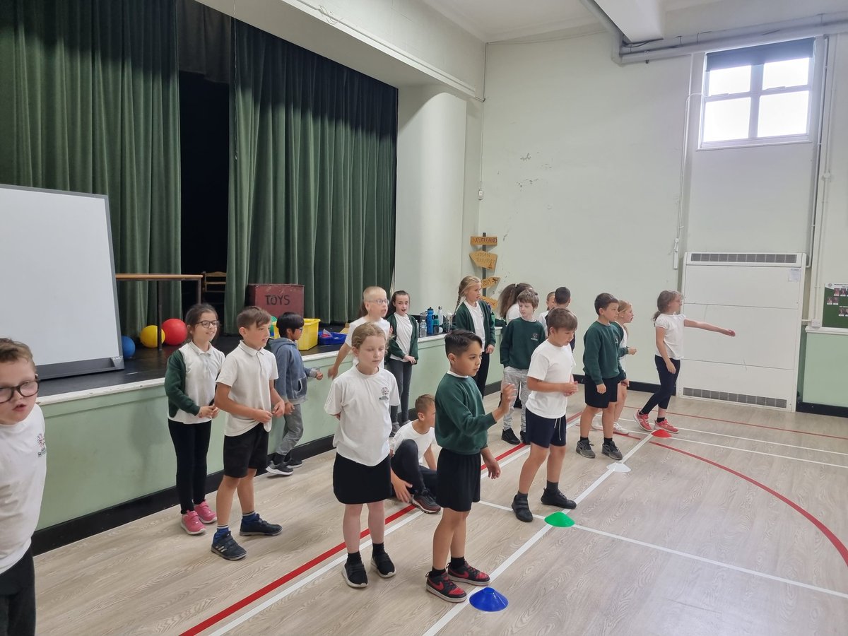 Meadowside Year 4 Cedar tweet media