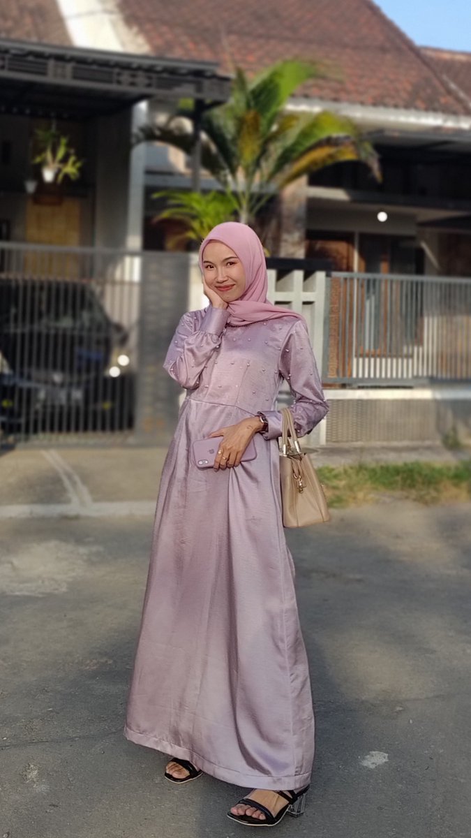 reinandarp's tweet photo. Bulan bulan penuh kondangan https://t.co/717gV8bOEL