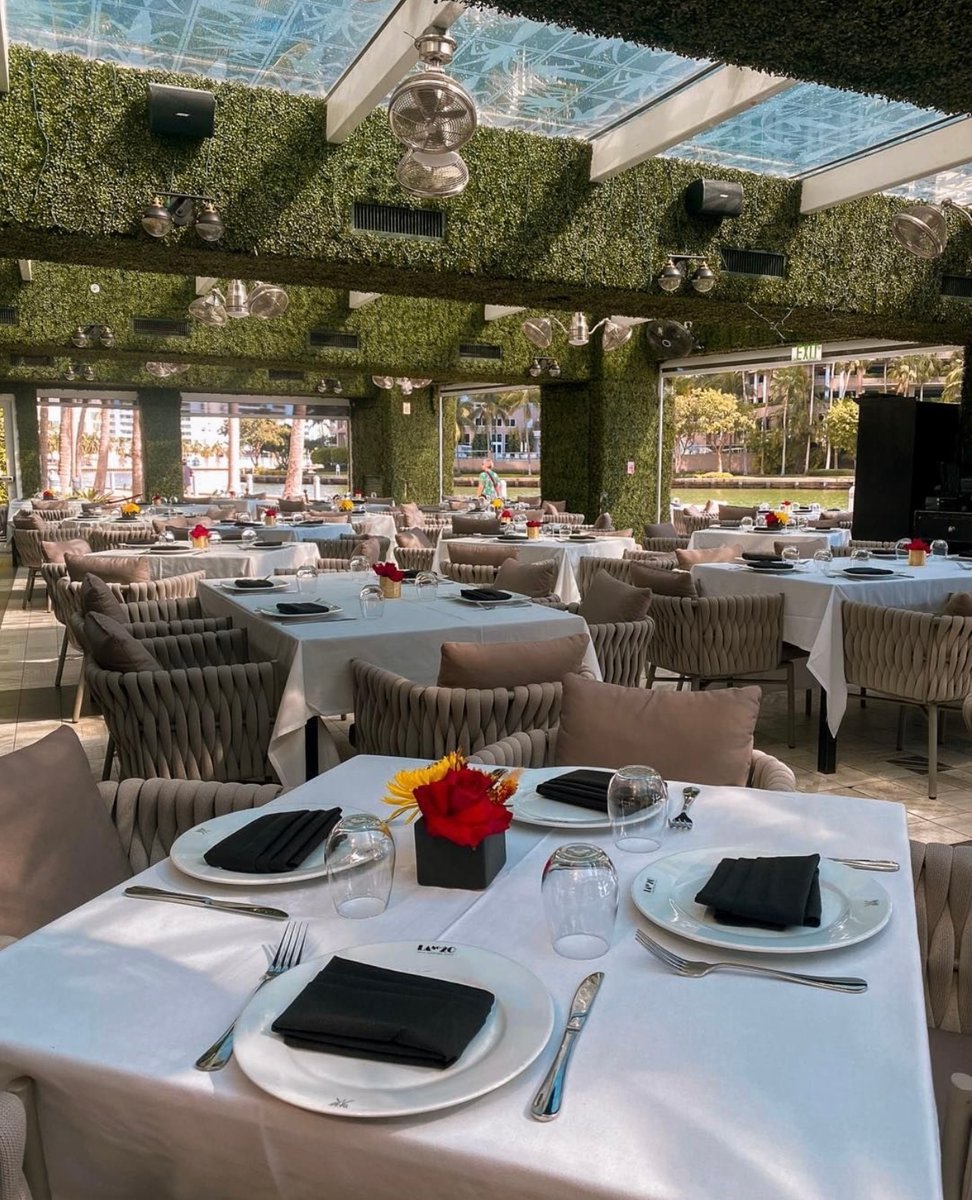 IdentityMediaPR's tweet image. Experience an unforgettable 4th of July filled with exhilarating vibes, awe-inspiring city views, and handcrafted cocktails that will leave you refreshed and delighted! 🇺🇸🥂🎉

@puttshack
@cantinalaveintemiami
@rosaskyrooftop