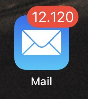 DDeriton's tweet photo. @itsmahluna Einfach sehr viele ungelesene Mails von vor etlichen Jahren 👀😅 https://t.co/ogGdsRwY8W