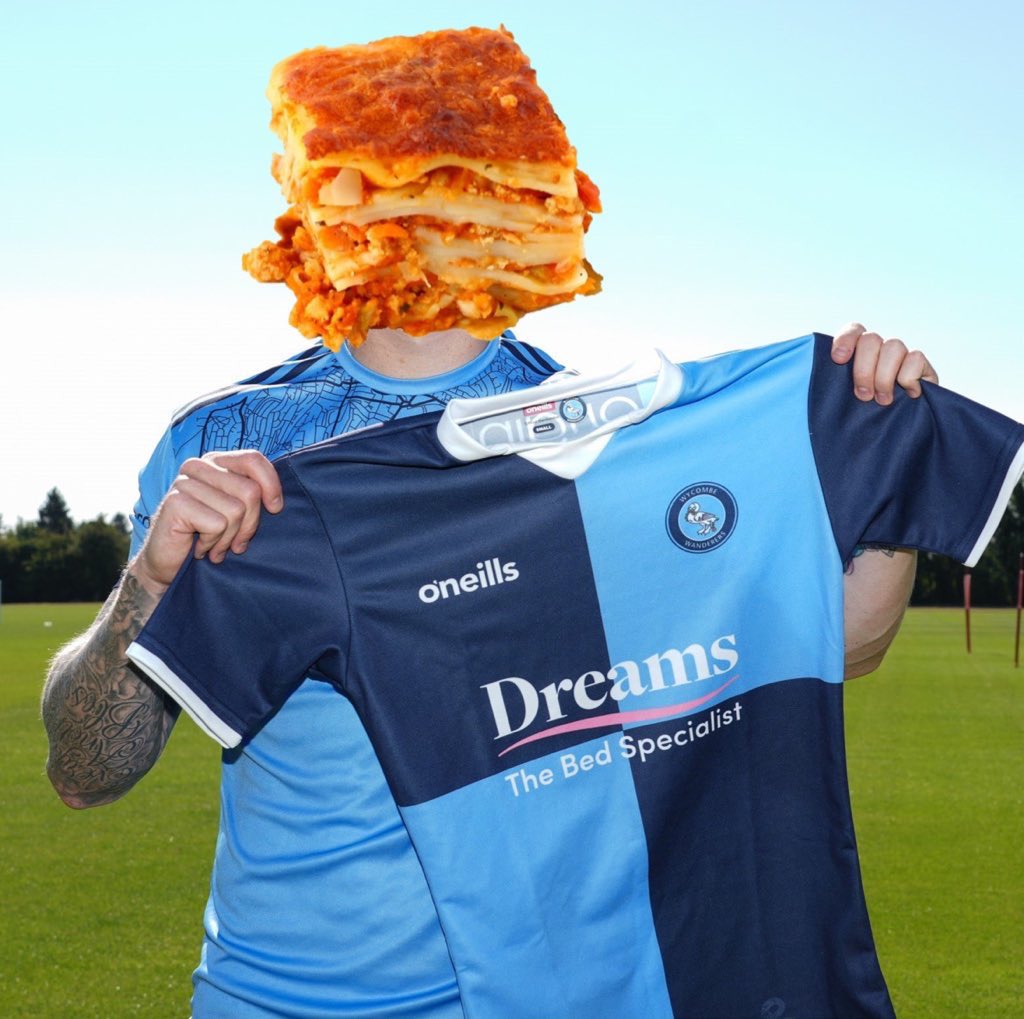 SeshlordSido's tweet photo. Just heard we’ve signed Baxter Storey 😍

League One ISN’T READY! 

#Chairboys https://t.co/wVV7yyuWHw
