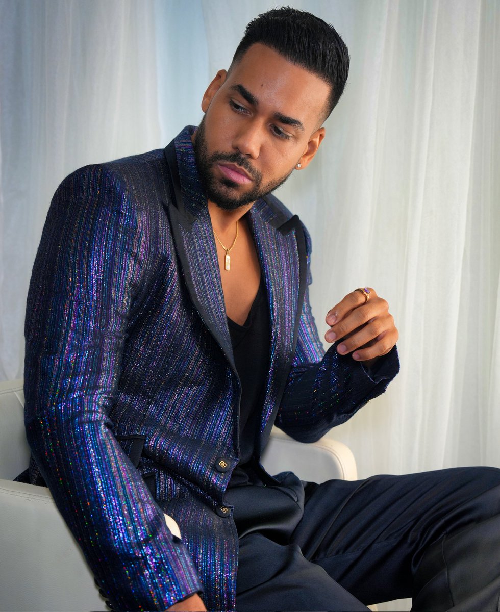 RomeoSantosPage's tweet photo. Gracias Milano, Paris y Londres 🙏. https://t.co/Oiqu7URGib