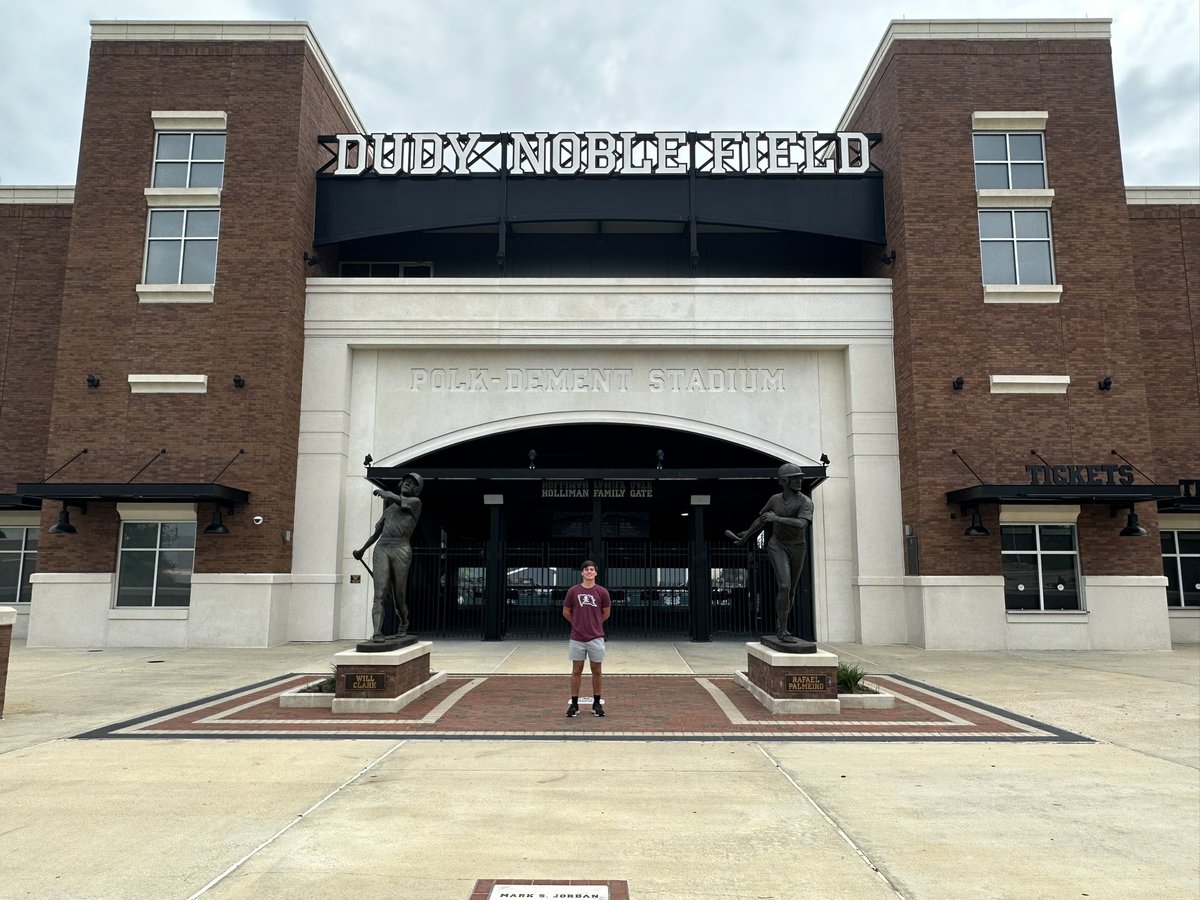 ReillyByers1's tweet photo. Today this place officially becomes my home away from home. Thankful for the opportunity to be part of this amazing program. Let’s go! 🐶 ⚾️ https://t.co/r1081unXcb