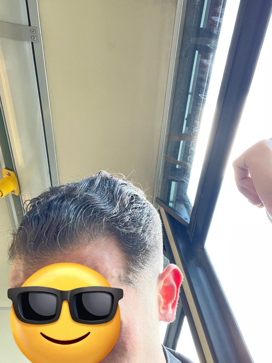 D448__'s tweet image. Gone to an English barbers. Feel like my hair has been #respected.