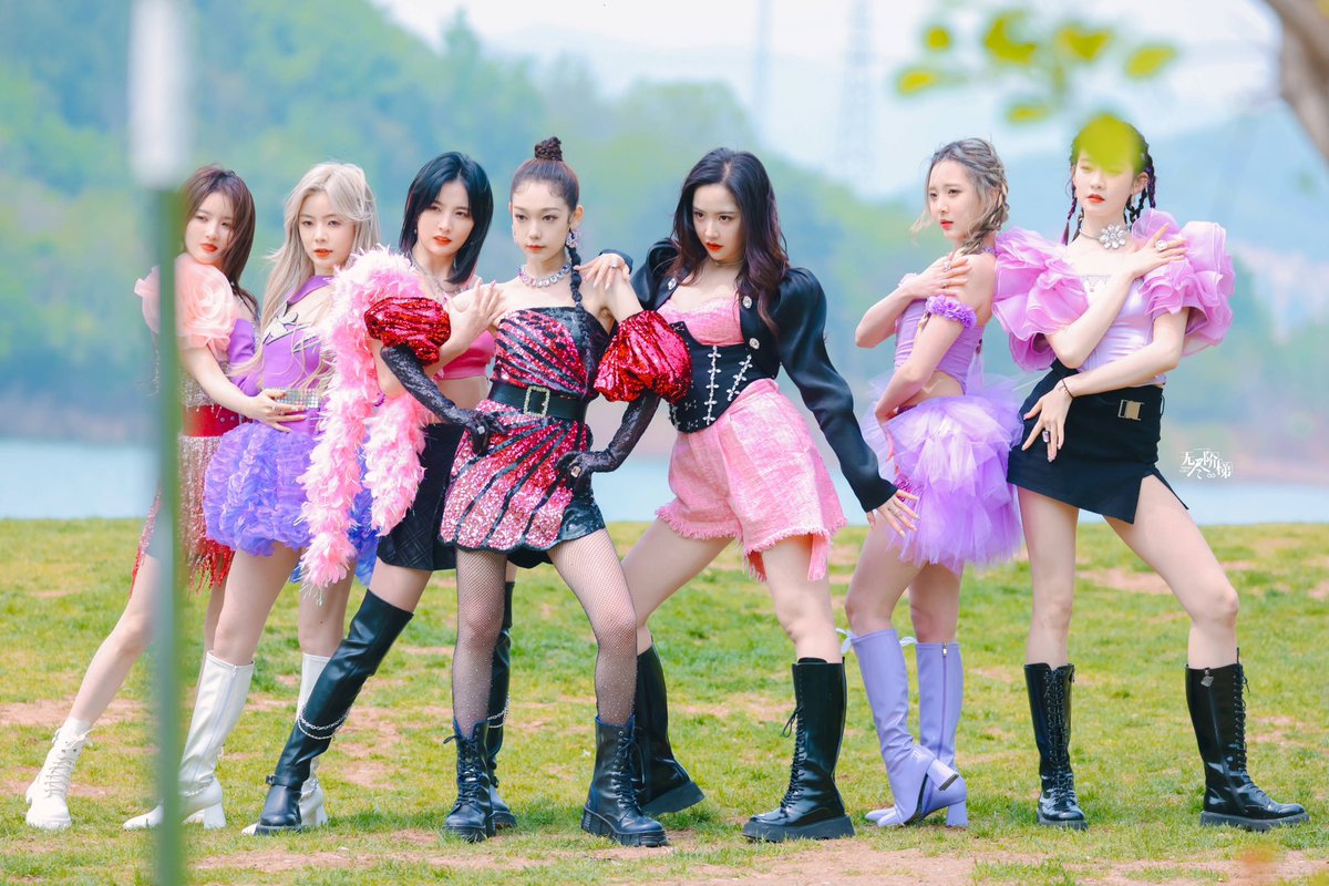 yunnnierubyjane's tweet photo. Happy 3rd anniversary my #ytsn babies 🍬🍭 https://t.co/66cXOfWgvh