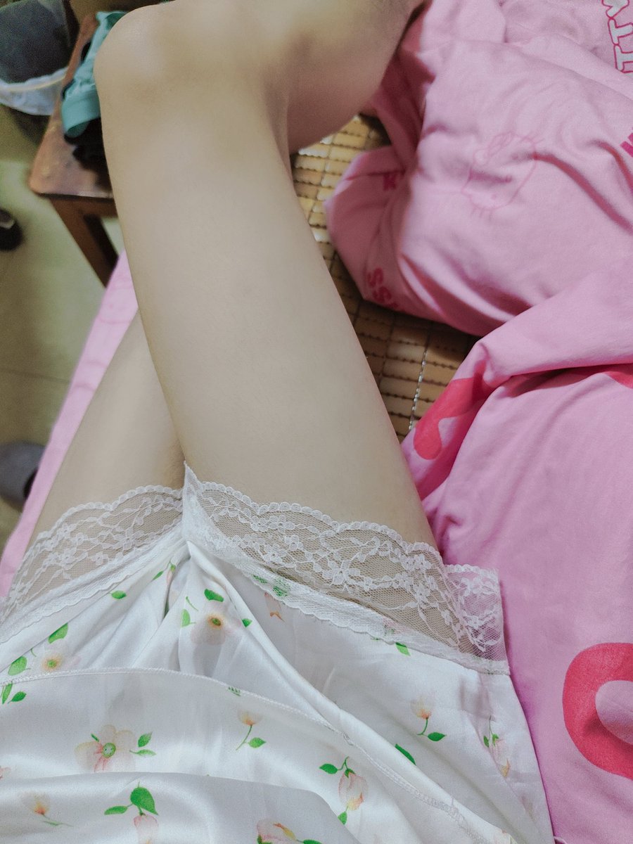 SSSCCCSSSF's tweet photo. #睡衣 https://t.co/ePSblLXMqW