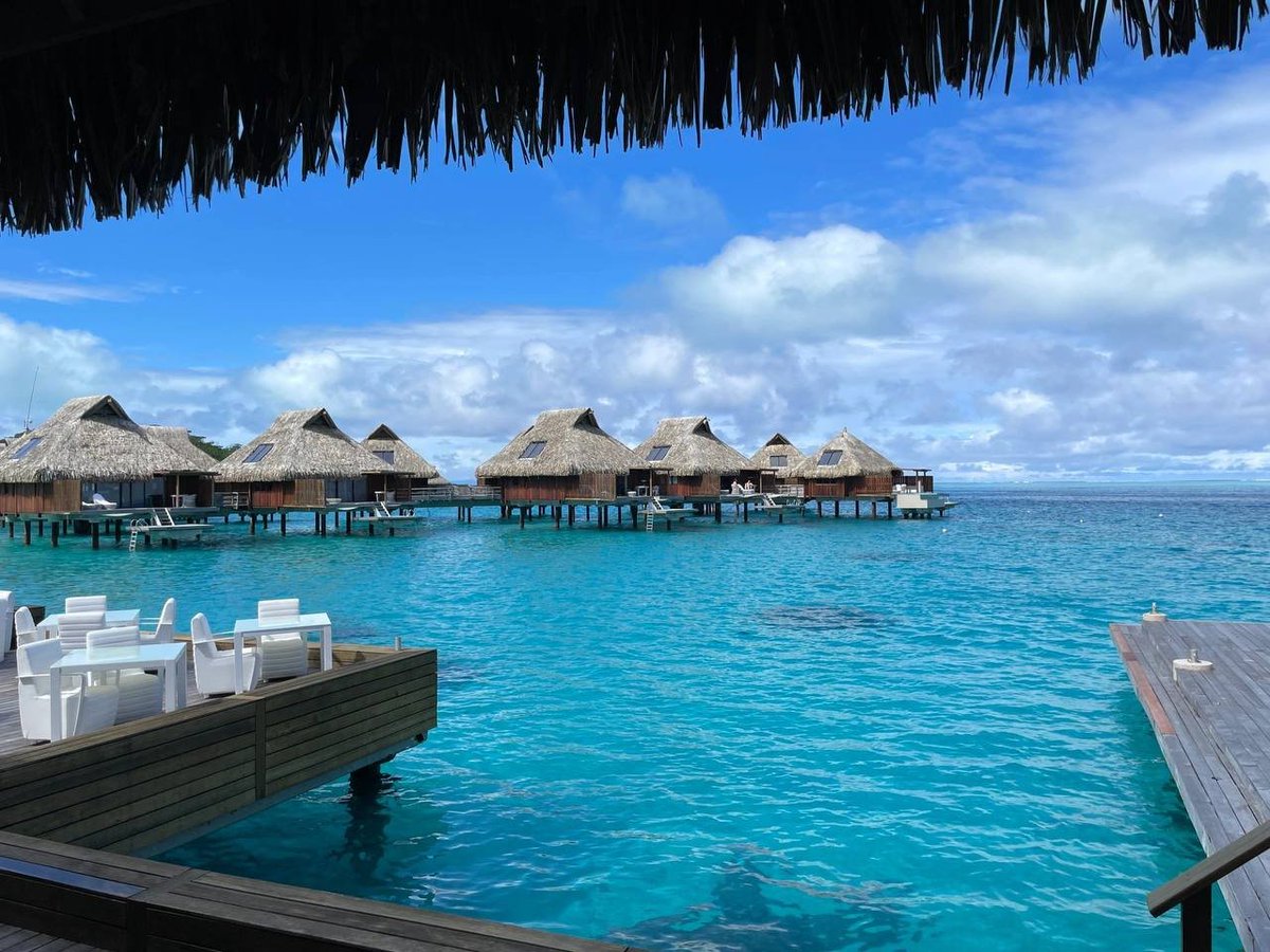 Mayabaqaq's tweet photo. Conrad Bora Bora, Tahiti, Hermes in the legendary island https://t.co/Zqn3ltzbRh