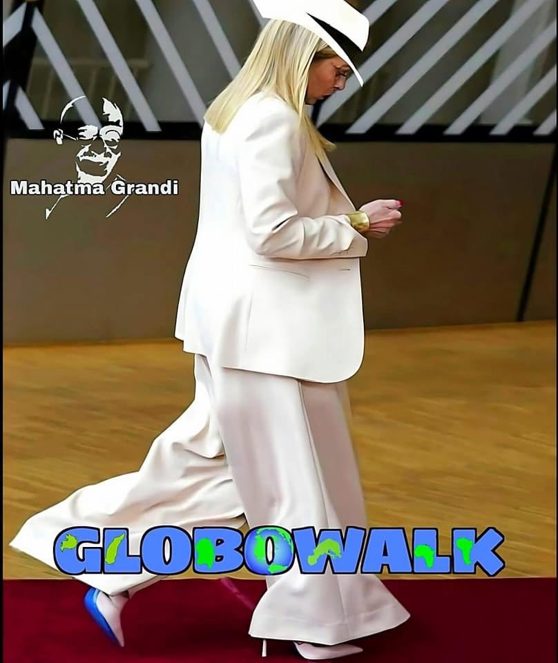 #GiorgiaMeloni #look #eleganza #Moonwalk #terracqueo #3luglio #mahatmagrandi