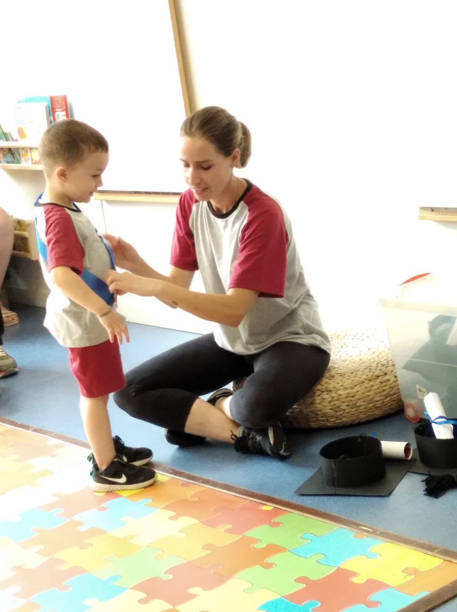 petitsgegantsV's tweet photo. 🎓GRADUACIÓ EI2
Els nostres infants d’EI2 s’han graduat i això vol dir que ja deixen la nostra llar per començar #EI3 🙌🏼👏🏼🔝
🤗 Volem agrair a les famílies la seva confiança amb nosaltres i amb el projecte @VedrunaCat
#intensament #escolacompromesa #petitsgegantsvedruna https://t.co/92lA2K3l3P