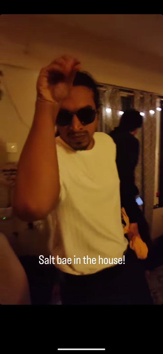 TStrangeCreator's tweet photo. Went to a meme themed birthday party https://t.co/0RqLyadnJT