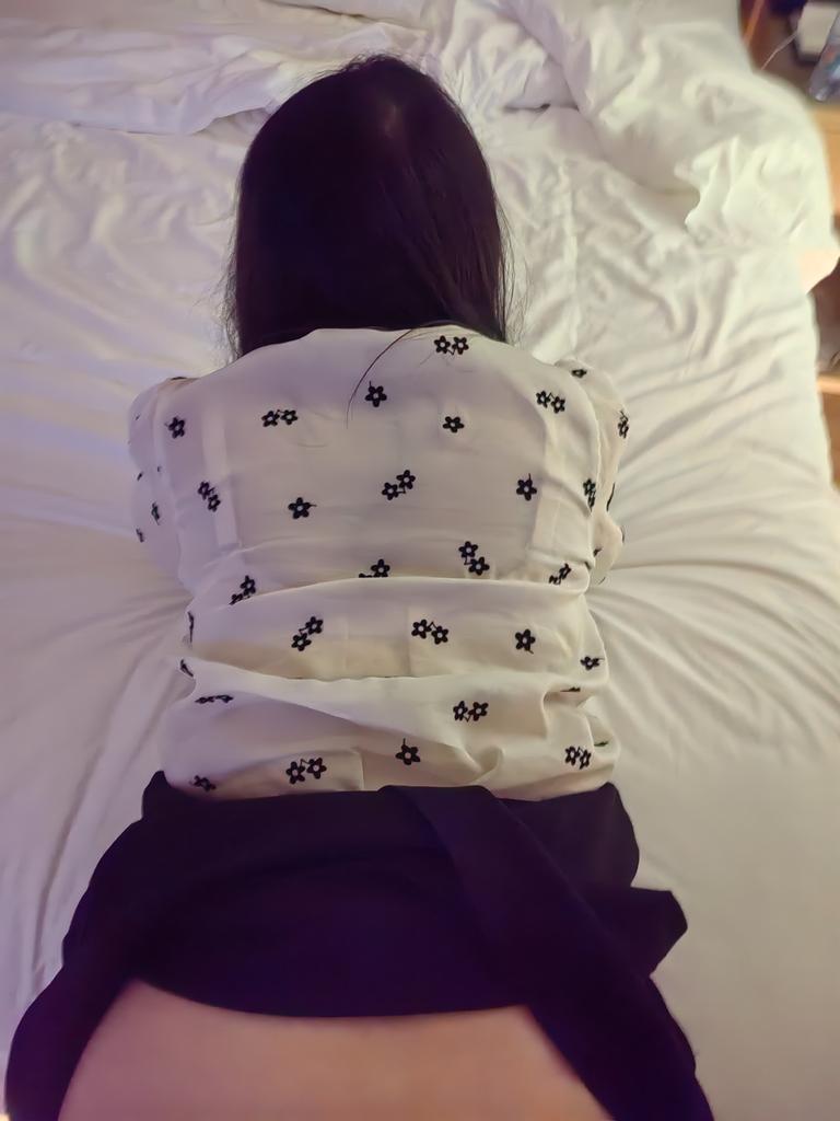 jiyi1818's tweet photo. 才完这根雪糕再开始… https://t.co/xIvv53TvAg