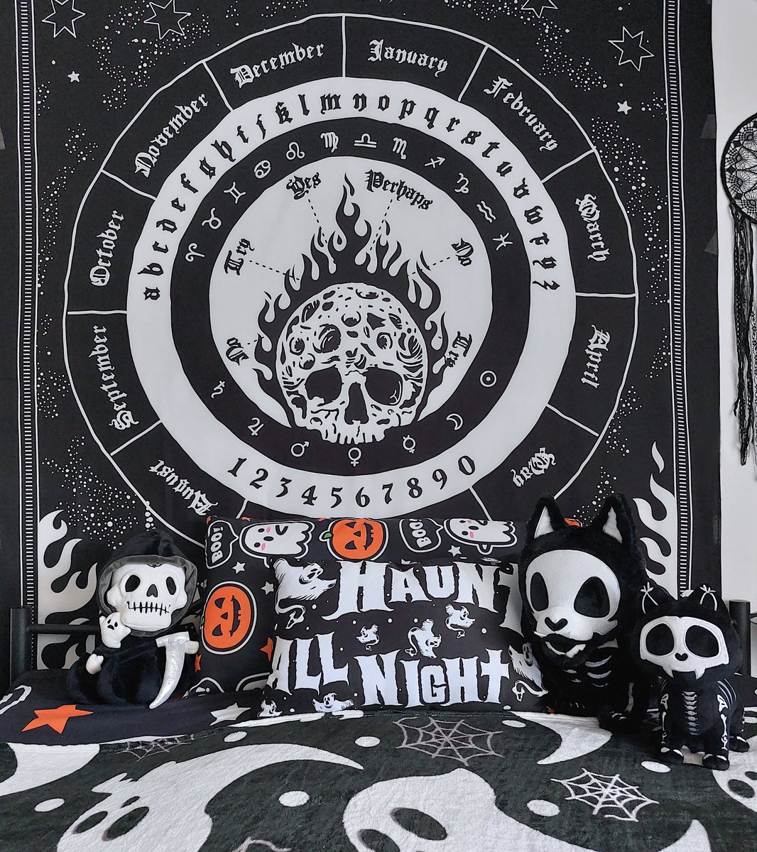 VampireFreaks's tweet photo. For a spooky night of sleep cuddle up with our Barky Bones Plush &amp; Skelekitty Plush Toy!

Picture from the fabulous @valentinescorspe

#GothRoom #GothHomeDecor #GothRoomDecor #VampireFreaks #SkelePlush https://t.co/7vviyZ49po
