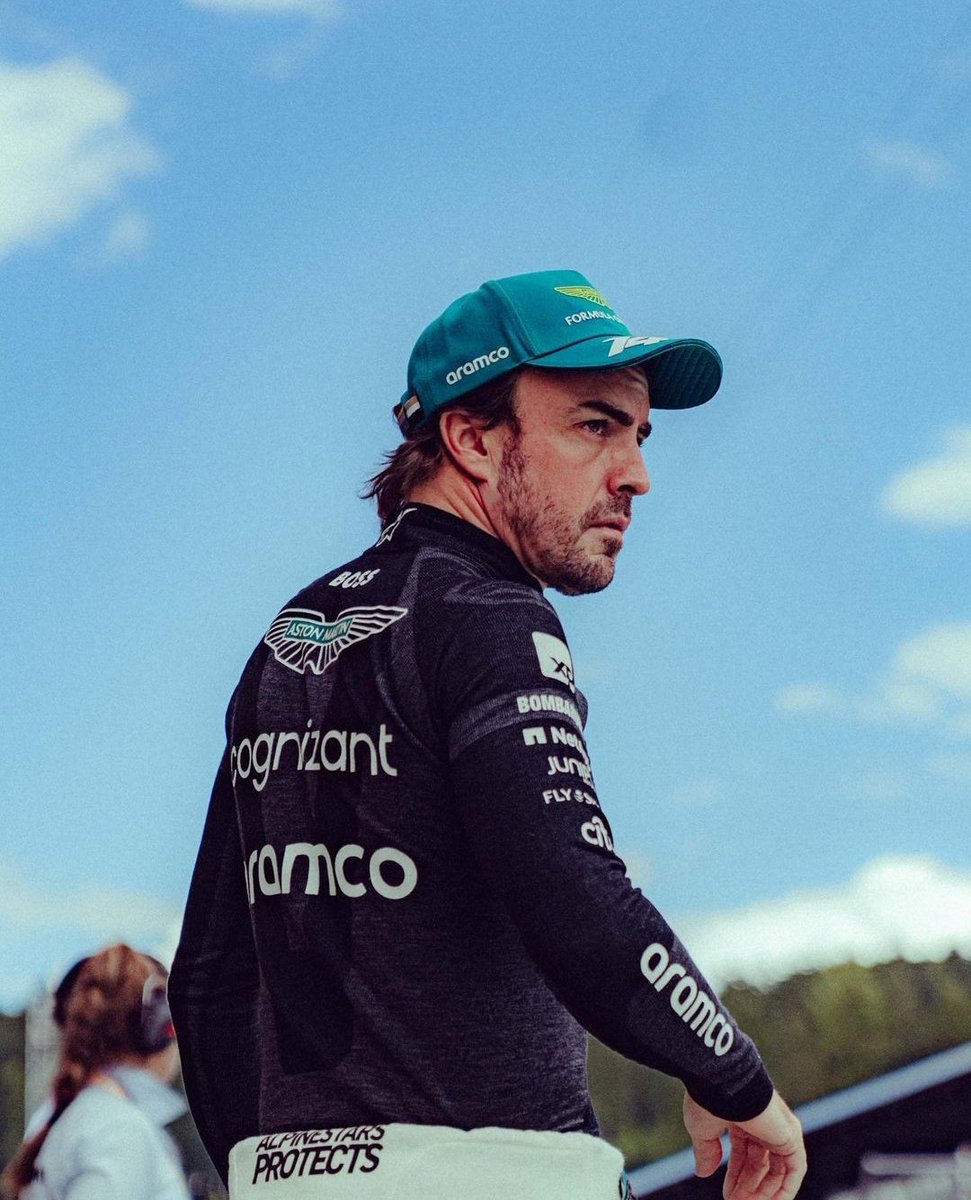 alomgc14's tweet photo. El de ayer fue el 365º Gran Premio de Fórmula 1 en el que Alonso tomaba parte.

Esto quiere decir que una persona podría estar viendo una carrera diaria durante un año completo para poder visualizar todas las carreras de Fernando en la máxima categoría del automovilismo.

Épico. https://t.co/upNxr3FfVi