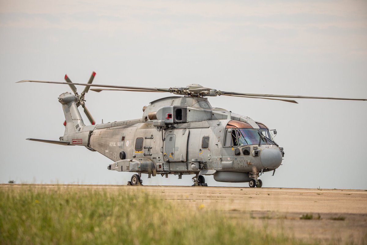 Merlin Monday

<a href="/RoyalNavy/">Royal Navy</a> @ Wattisham Airfield before trooping the colour.

#wattishamairfield #troopingthecolour #flypast #merlin #royalnavy #helicopter #aviation #aviationphotography
