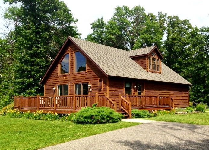 SpringBrookHome's tweet image. Plan your getaway to the breathtaking Spring Brook Resort! You'll be captivated by our magnificent log cabins and two-story chalets nestled in the picturesque surroundings of Wisconsin Dells. Make your reservation today and immerse yourself in the splendor of this tranquil haven.