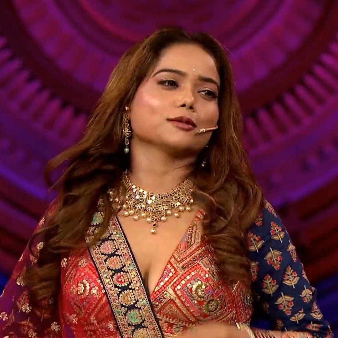 NumberdarMoond's tweet photo. Who is Strongest among Manisha and Jiya ?

Like for #JiyaShankar
RT for #ManishaRani

#BiggBossOTT #BiggBoss #BiggBossOTTSeason2

Like.                            RT. https://t.co/agLVkkBUCf