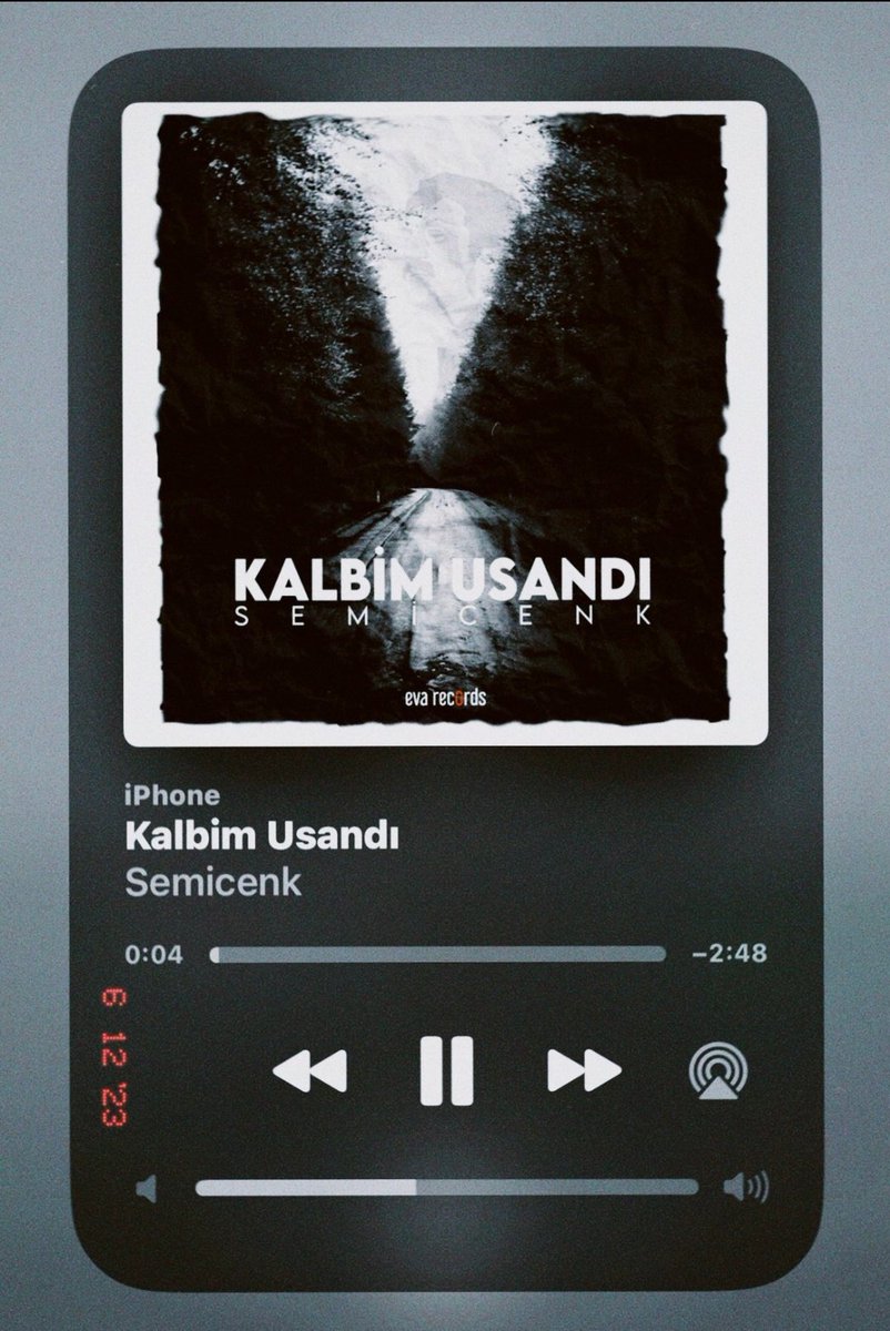 Dışardan görünen              Dinlediğim Şarkı