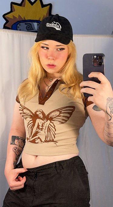 going outside, hide ur girlfriends https://t.co/l6HQNkjYq0