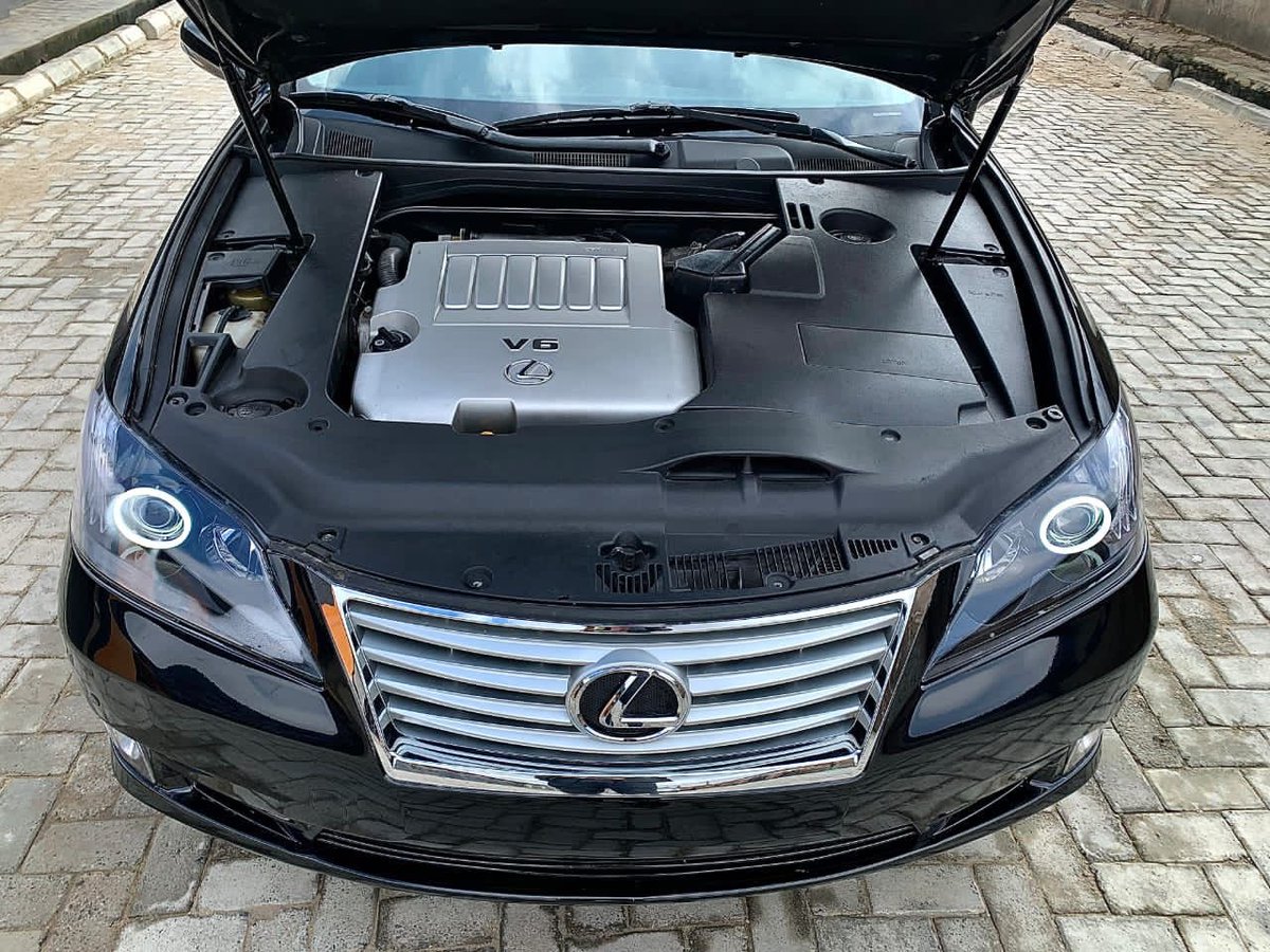 AwololaRildwan's tweet photo. 🇺🇸 Tokumbo Ľexus Es350 * Year 2010 * Mileage @ 75,841k * Ćustom Ďuty īntact * Rims 🛞 * V⁶ * Çolour Blaçk Location _ Łagoš 📍 Ago Palace way Okota 🌎 Price 7.2M💯✅#Tems #Bernando #Allison https://t.co/fefZAYu6IB