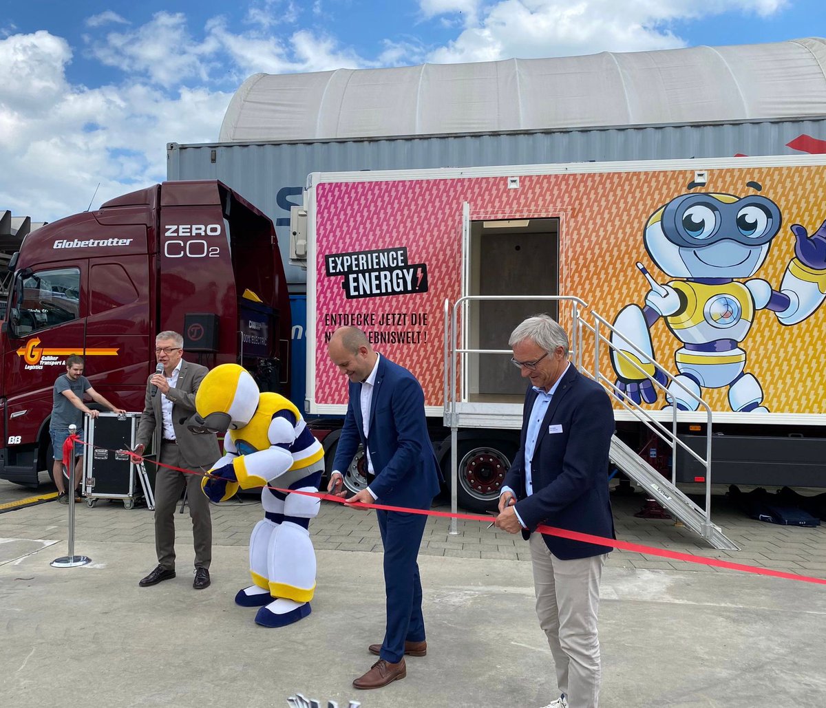 Das Verkehrshaus wird mobil und begibt sich ab September 2023 mit einem elektrisch betriebenen Truck auf Roadshow zum Thema Energie und Klima in Gemeinden und Städte. Der Trägerverein #Energiestadt freut sich Partner zu sein. <a href="/Verkehrshaus/">Verkehrshaus der Schweiz</a>