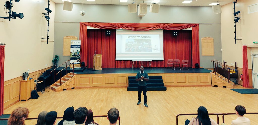 🎓  6th Form Induction 🎓

It was 6th form induction day @PrioryWitham. Welcome breakfast and assembly, teambuilding 'egg drop' challenge, inspirational <a href="/StephenSeki/">Seki</a> followed by an afternoon of wellbeing BBQ and rounders. Really enjoyable day had by all #curiosity  #passion