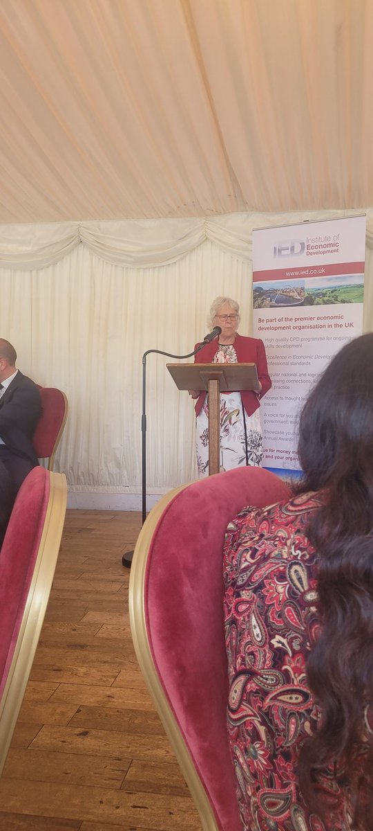 ToniHarrison's tweet image. Honoured to join #ecodev professionals at the HoLs to celebrate @theIED&apos;s 40 years of leading this crucial sector. Energised by @tomstannard, @GregClarkMP and @_judithblake&apos;s speeches on our collective mission to grow recognition &amp;amp; impact of the sector. @oxinnovation #thanksIED