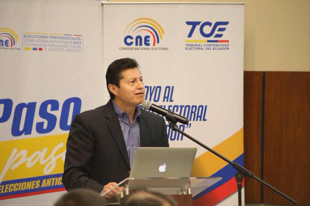 cnegobec's tweet image. #PasoAPasoElectoral ☑️ | #StalinCardona, Funcionario Electoral, explica las seguridades con las que cuenta el #VotoTelemáticoEnElExterior , única modalidad de sufragio para los ecuatorianos empadronados en el exterior 🌐.
#EleccionesAnticipadas2023Ec 🇪🇨🗳️