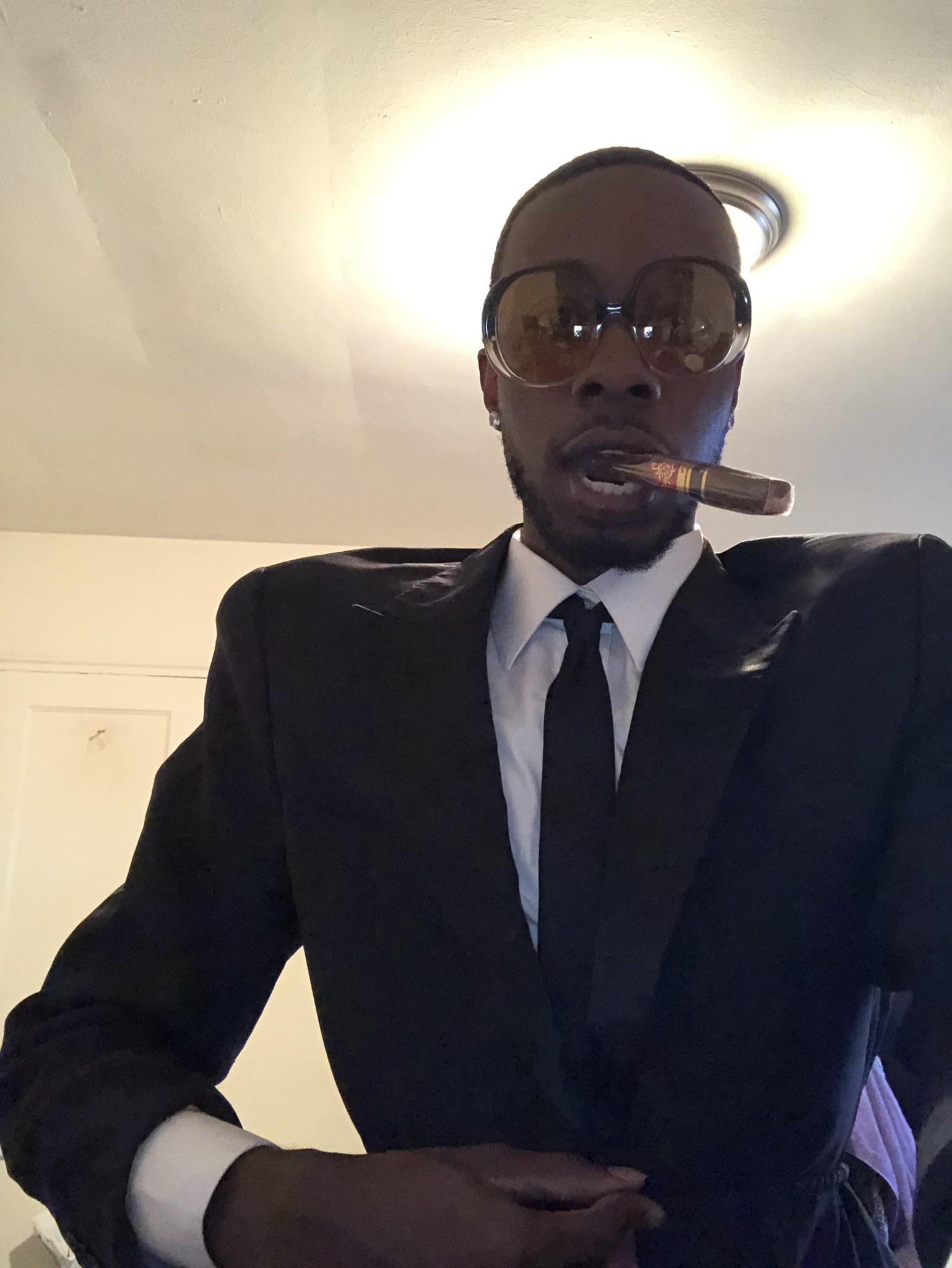 JEHOVAHS FLYEST WITNESS© on X: just binge watched The Sopranos for 9  straight hours. CALL ME “BIG PUSSY” capiche 🤌🏿🤌🏿  t.co3bKQuzHLhB  X