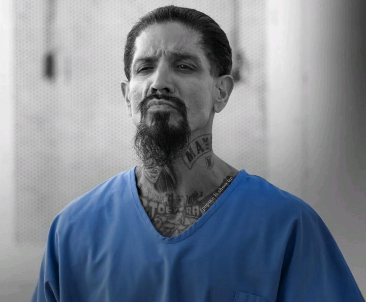 ChouettePupuce's tweet photo. #JosephRaymondLucero 
#NeronCreeperVargas 
#MayansFamily 
Did he really say his last word?
Did he take EZ’s secret away from the table?
#MayansFX #MayansTM 
#Season5 
#LastRide https://t.co/f39wLeZQr0
