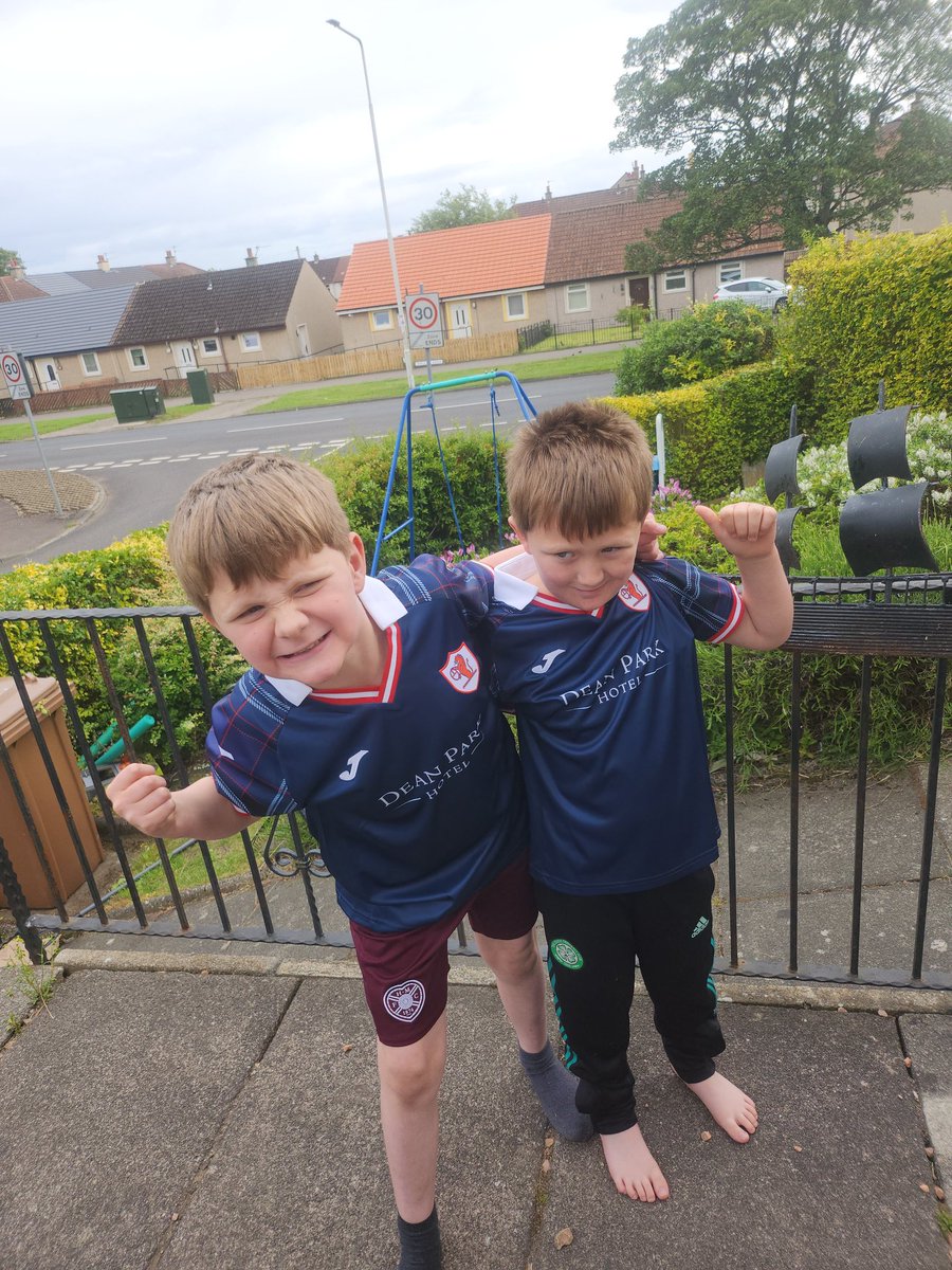 debiloo2381's tweet photo. @RaithRovers https://t.co/baHs4z8iFX