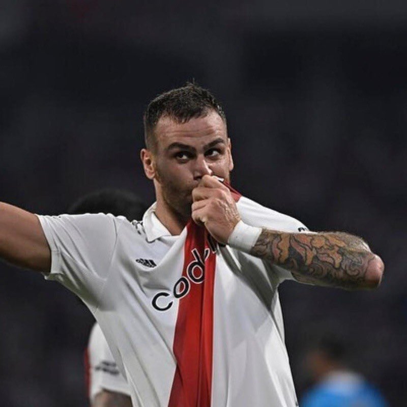 Carpeta Millo 🐔 on Twitter "🚨 River Gonzalez Pirez es seguido por