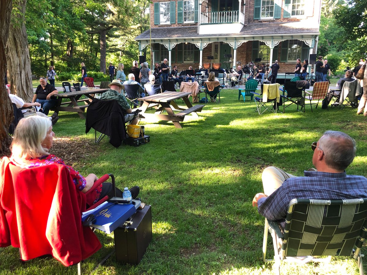 This Friday, July 7, join us On the Verandah of Benares Historic House at 7pm to see Dixieland Plus! This nine-piece band recreates the toe-tapping, free-flowing music of New Orleans in the early 20th century 🎷🎶

Details: bit.ly/3CU1dBU