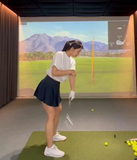 good_lif's tweet photo. Side note: golfed with my lil buddy today but couldn’t buy a par to save my life. #3puttbogeys

#driver #golf #golferbabes #golfgirlsrule #golfer #golferslife https://t.co/Qb8BUV4QTt