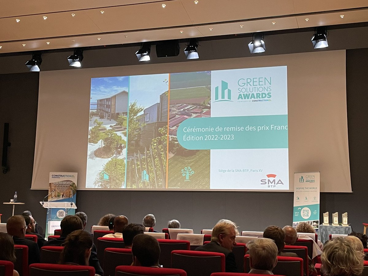 villederueil's tweet photo. Nous sommes fiers d’annoncer que l’écoquartier de l’Arsenal, a été sacré lauréat du concours #GreenSolution Awards, récompensant les solutions #durables réelles des territoires face à l’urgence #climatique, dans la catégorie quartier ! https://t.co/oXEEqk2H8N