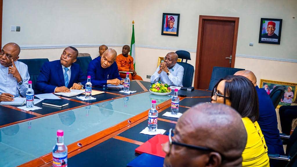 alexottiofr's tweet photo. Today, I met with Abia State's commissioner-nominees. I have confidence in our State Assembly's ability to swiftly conduct essential screening and grant approvals, to expedite our collective goal of rebuilding the state. https://t.co/kHh5tweYKm