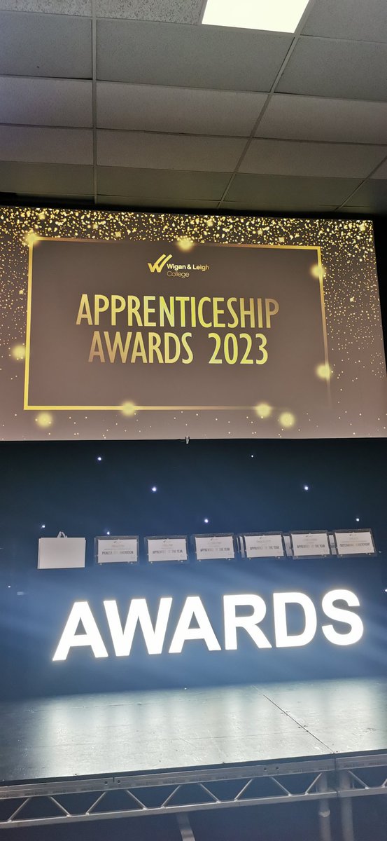 shazmk's tweet photo. @wiganleighcol #wlcapps
Privileged to be attending Wigan &amp; Leigh College's apprenticeship awards this evening. https://t.co/IiiSMSbTQR