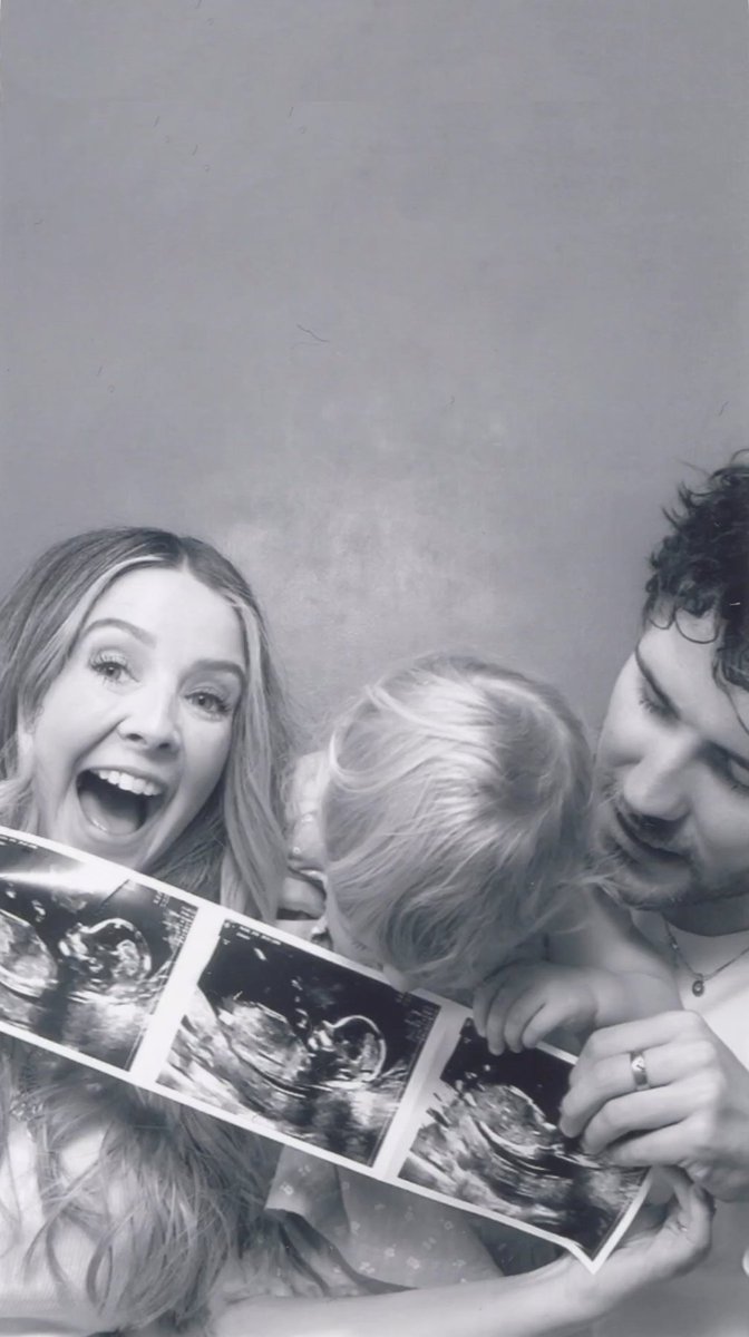 Zoe Sugg &amp; Alfie Deyes just announced that they're expecting their second child 🤍 ✨