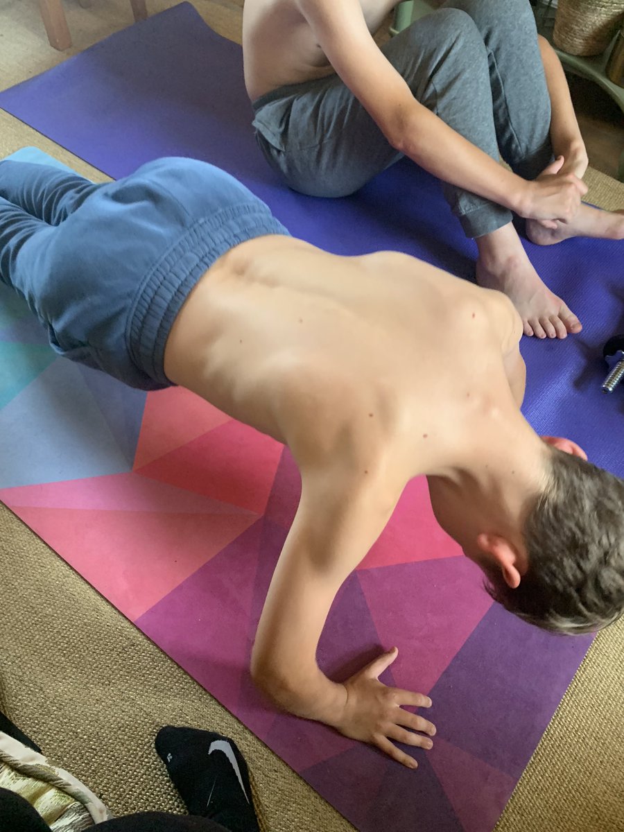 Theresa_May_PhD's tweet photo. GYM MUM
Kids all did 2 minute planks, 25 sit-ups and 10 push-ups tonight as well as bicep curls and tricep dips 💪🏼
Healthy habits start at home.
#healthyliving #healthyhabits #weightlifting #resistance #kidsworkouts #getfit https://t.co/JLp3HVmeVh
