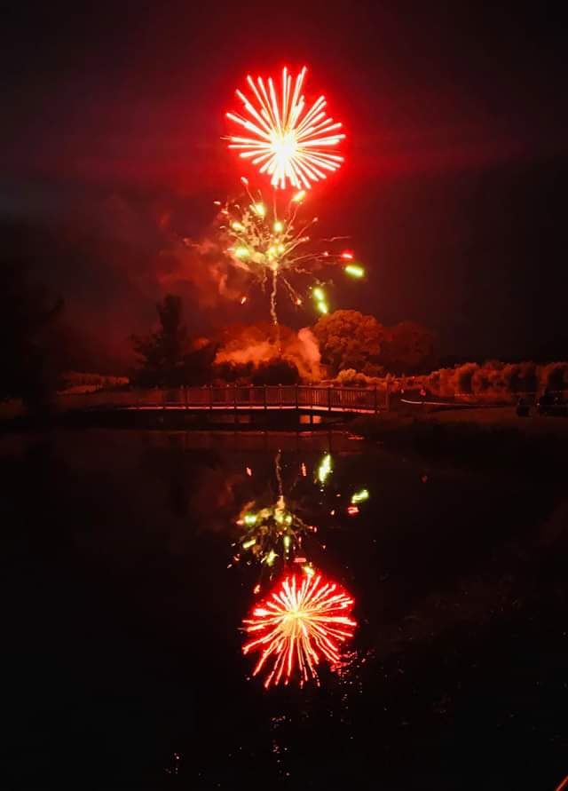 12OaksVineyard's tweet photo. We open at 3 on July 4. Join us for fireworks at dusk by Ready, Set, Boom. Music by Bangolicious begins at 5. Baldy’s BBQ  &amp; Rollin’ Lumpia Food Trucks will serve food at 3. Shaved Ice &amp; popcorn will also be available. Donations will be accepted for the HPHP Veterans’ Memorial. https://t.co/KTjKTHz7wh