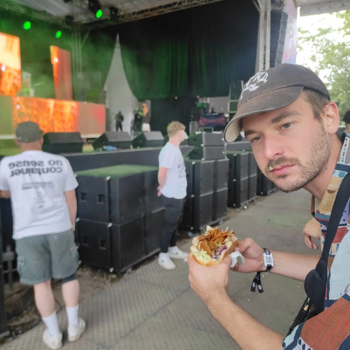 msh0ts_'s tweet photo. Kl leak splash erste reihe https://t.co/3sYBeZuxcc