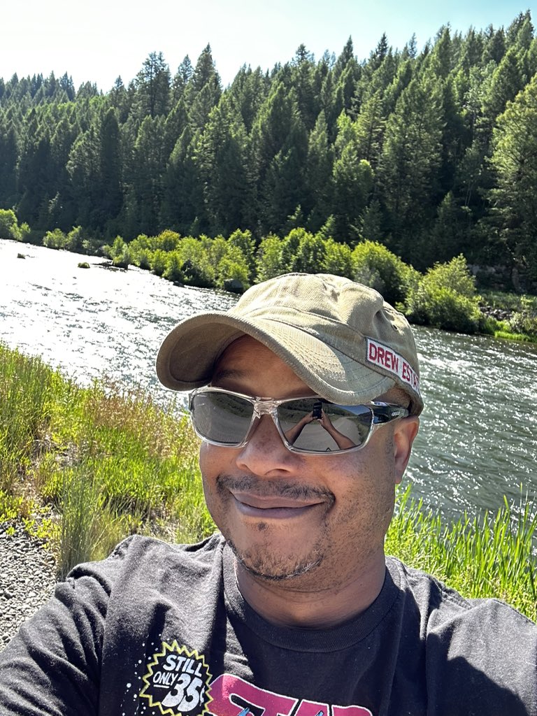 ToddBridges's tweet photo. Out fishing in Idaho https://t.co/7UZhKk39sX