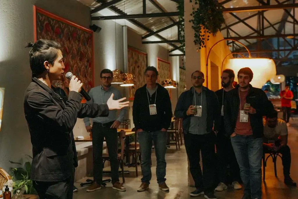 1/ I hosted a live workshop last Thursday for 60 founders in Brazil

It was fantastic...and just a hint at what i'll be doing more of all around the world 🌎!