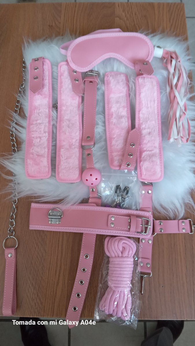 garcia_ascencio's tweet photo. Listos para el color rosa
Con estos accesorios puedes quedar más que el 
Tenemos envíos a domicilio
Si estamos en cdmx 
Tel 5532118242
#barbie #bdsm #bondaje #vibrador
#estimulador
#chicashot
#lunesardiente #latigazo https://t.co/VZWKixUjmm