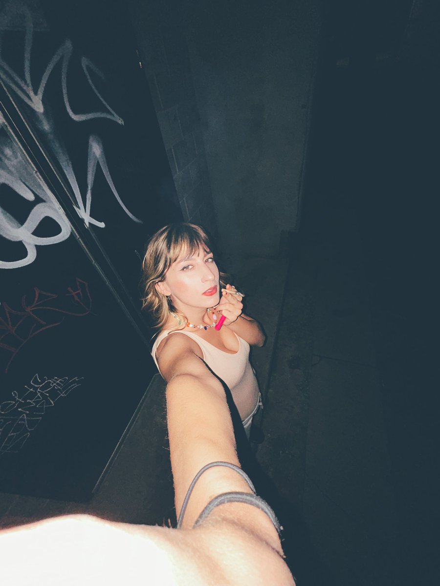 Amber DeLaRosa tweet media