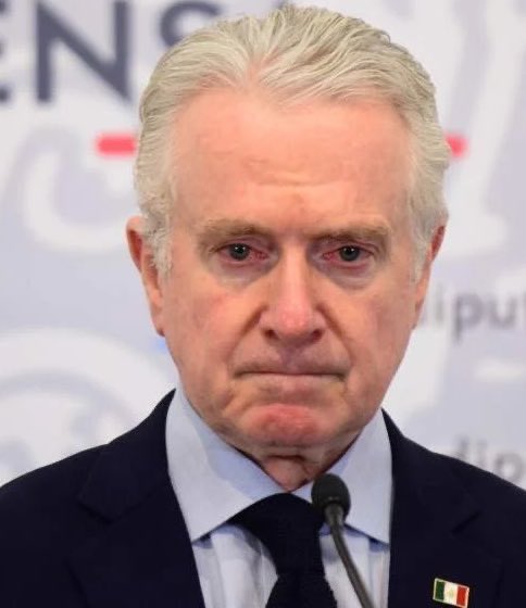 Los fracasos de Santiago Creel:

-En el 2000 AMLO le ganó el DF.

-En el 2005 Felipe Calderón le ganó la candidatura presidencial del PAN.

-En el 2011 le ganó la candidatura Josefina Vázquez Mora.

-En el 2017 le ganó la candidatura presidencial Ricardo Anaya.

-Y ahora en este